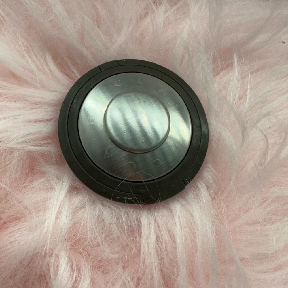 Becca Shimmering Blush - Picture 4 of 5